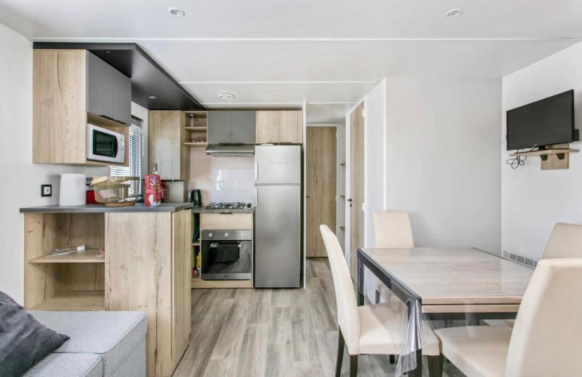 Particulier Loue Ce Mobil-Home 3 Chambres, Tout Confort فالراس بلاج المظهر الخارجي الصورة